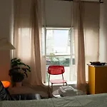 Emi Homestay - Gan Bui Vien Quan 1